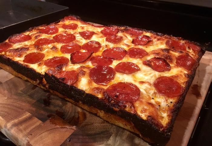 How to cook detroit style pizza