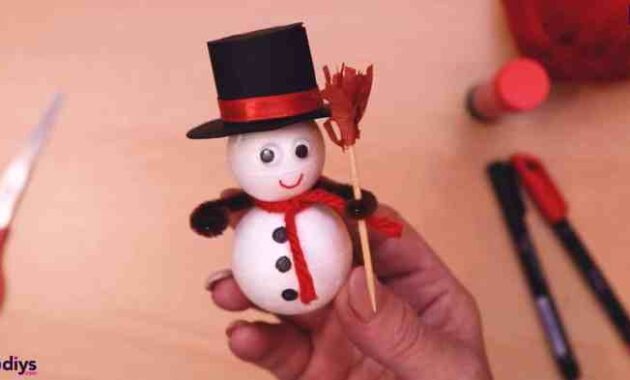 How to Make Styrofoam Snowman Door Decoration